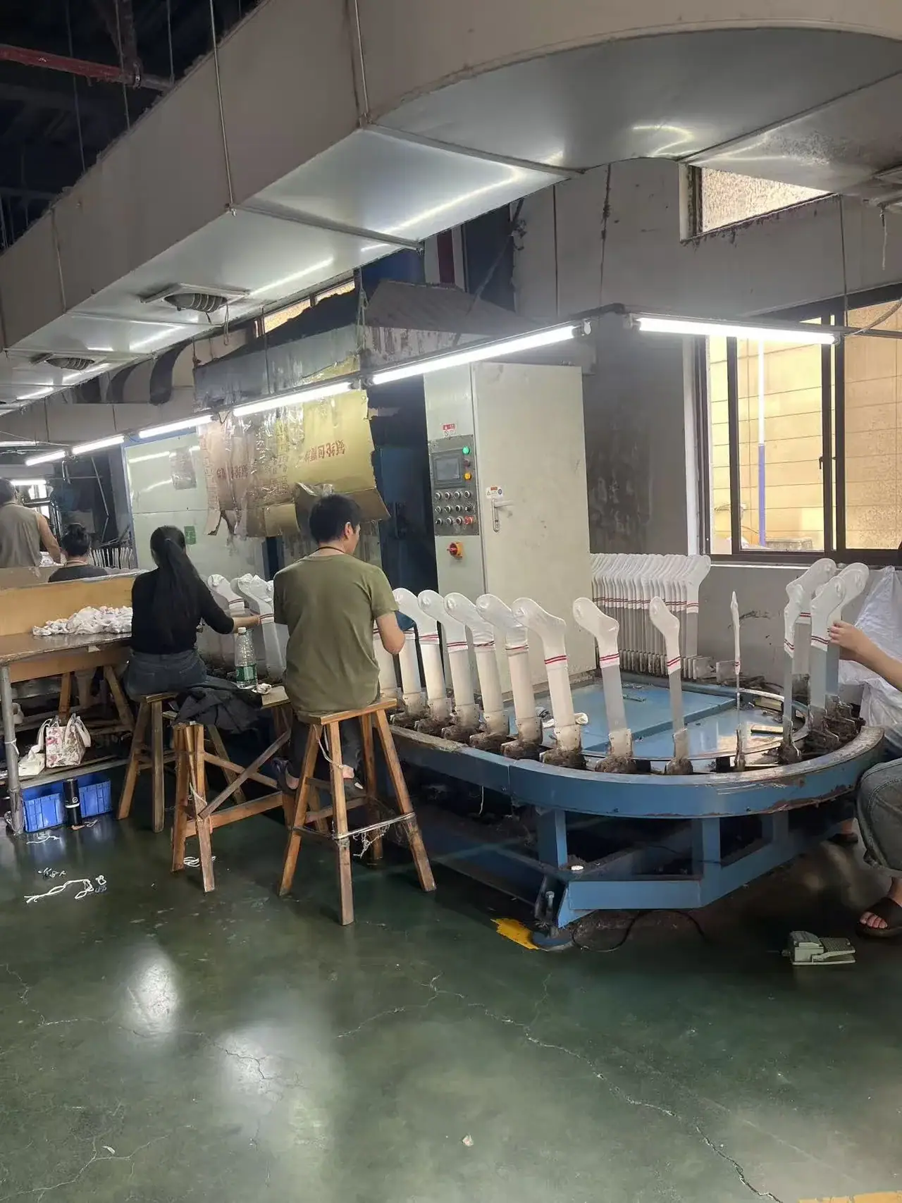 Sock boarding and finishing